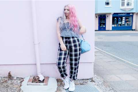 TARTAN TROUSERS STRIKE AGAIN - KAYLA HADLINGTON