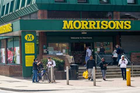 Veggie Madness: Morrisons Drops Carrot Prices to 8p and Easter Shoppers Are Going Bonkers