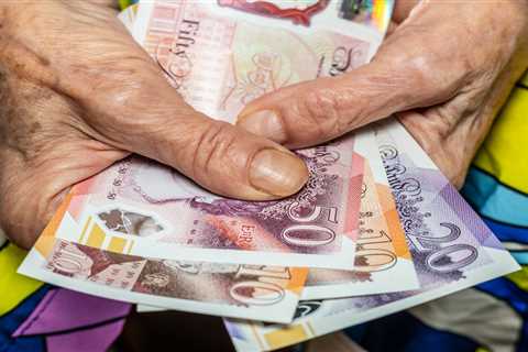 Here's Every Single Benefit That Actually Gets You That £300 Energy Payment